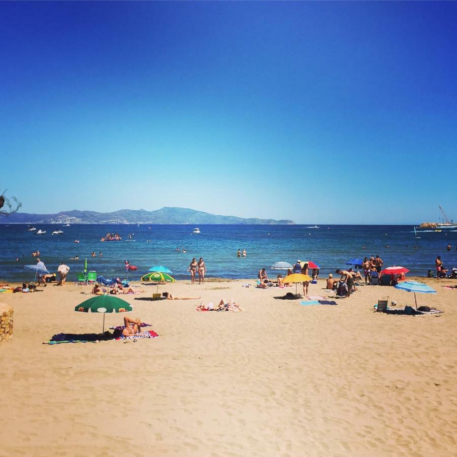 Apartamento Stil Mar Jardin 300 metros del mar L' Escala Exterior foto
